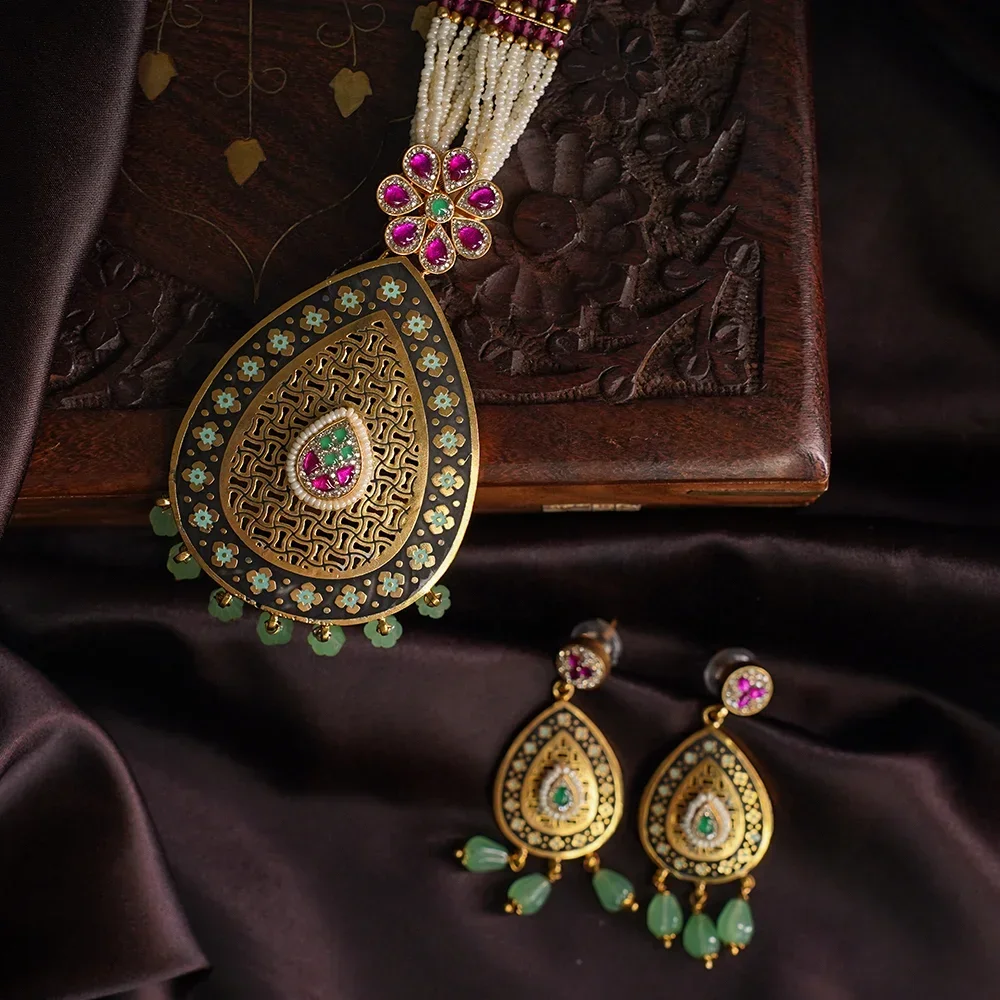 Heritage Kundan Pearl Set (Silver Edition)